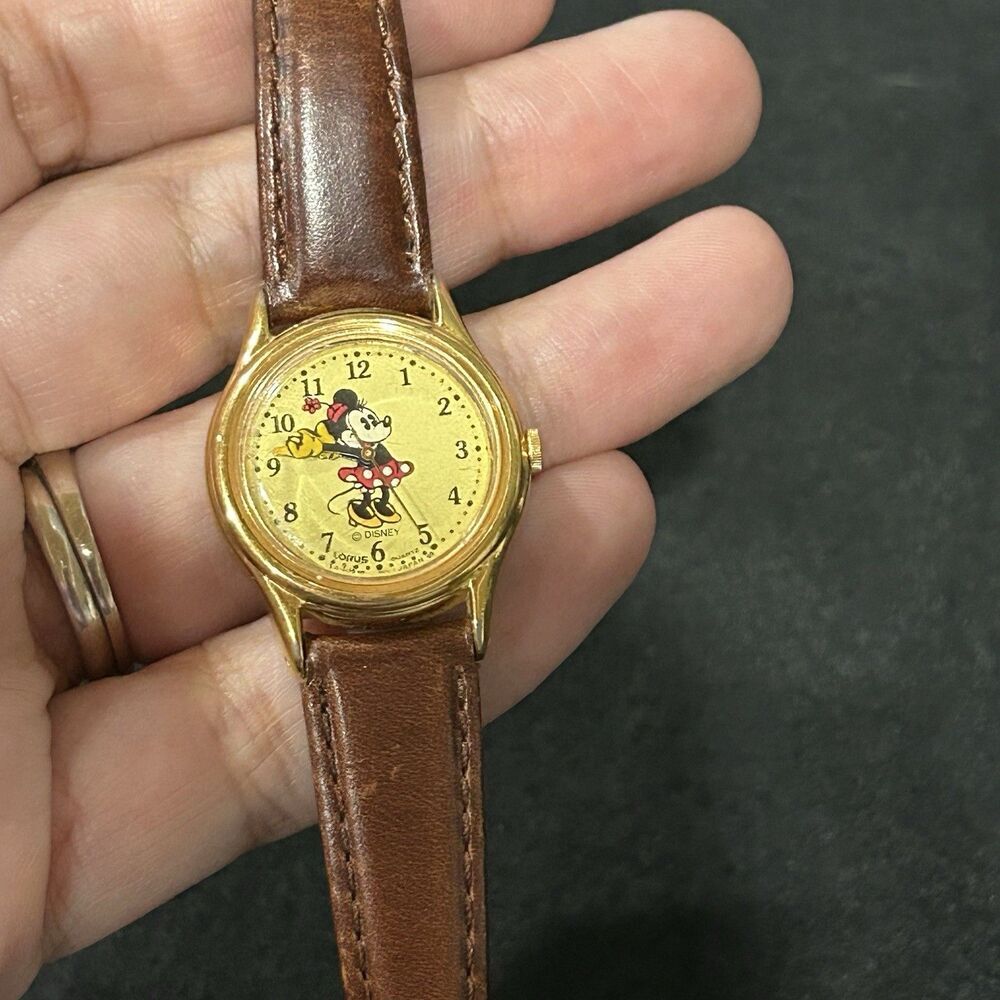Lorus Disney Minnie Mouse Quartz Watch New Brown Band New Bat Works Great